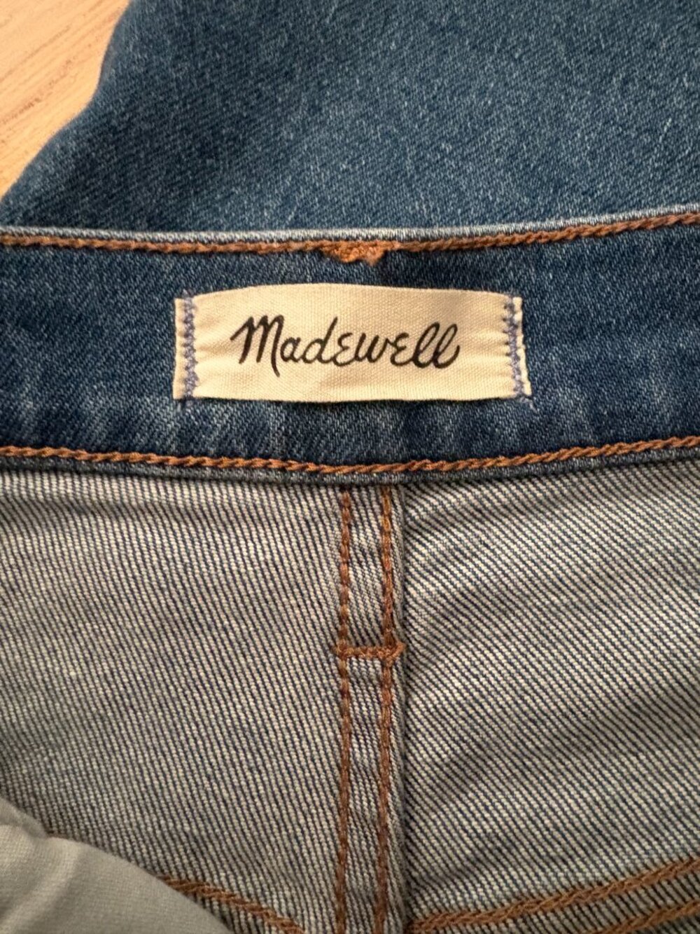 Madewell - The Perfect Vintage Jean in Medium Blue - 26 - Picture 8 of 9